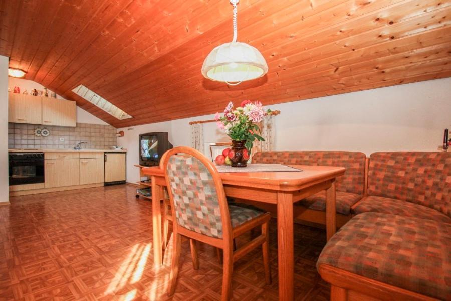 Beim Appertinger Villa Truchtlaching Стая снимка